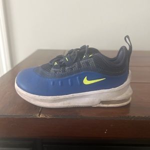 Nike Air Max Axis-Toddler 6C